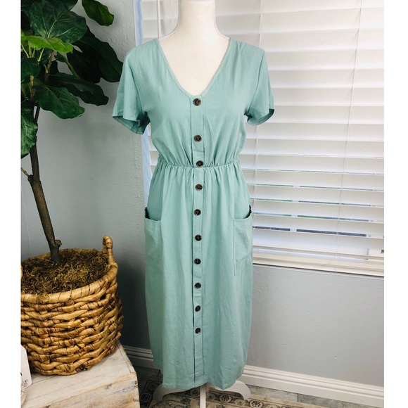 Dresses & Skirts - NWOT SOFT GREEN BROWN BUTTON POCKET MIDI DRESS